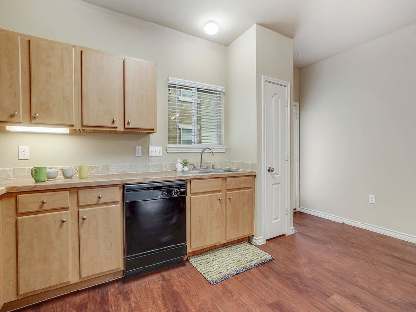 Links At Forest Creek Apartments, 20404 Poppy Hills Trail, Round Rock